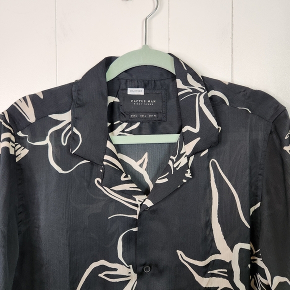 Cactus Man Ricky Singh Sheer Navy Tropical Floral Short Sleeve Button Down Large - Picture 4 of 8